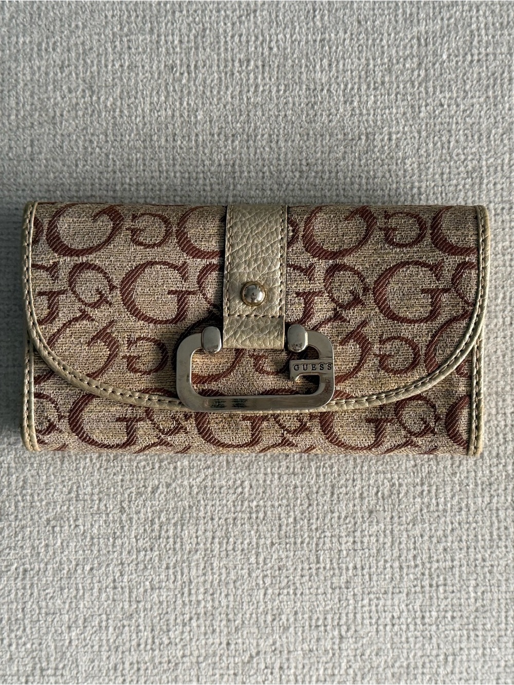 Vintage Y2k GUESS Beige and Brown Monogram Continental Wallet